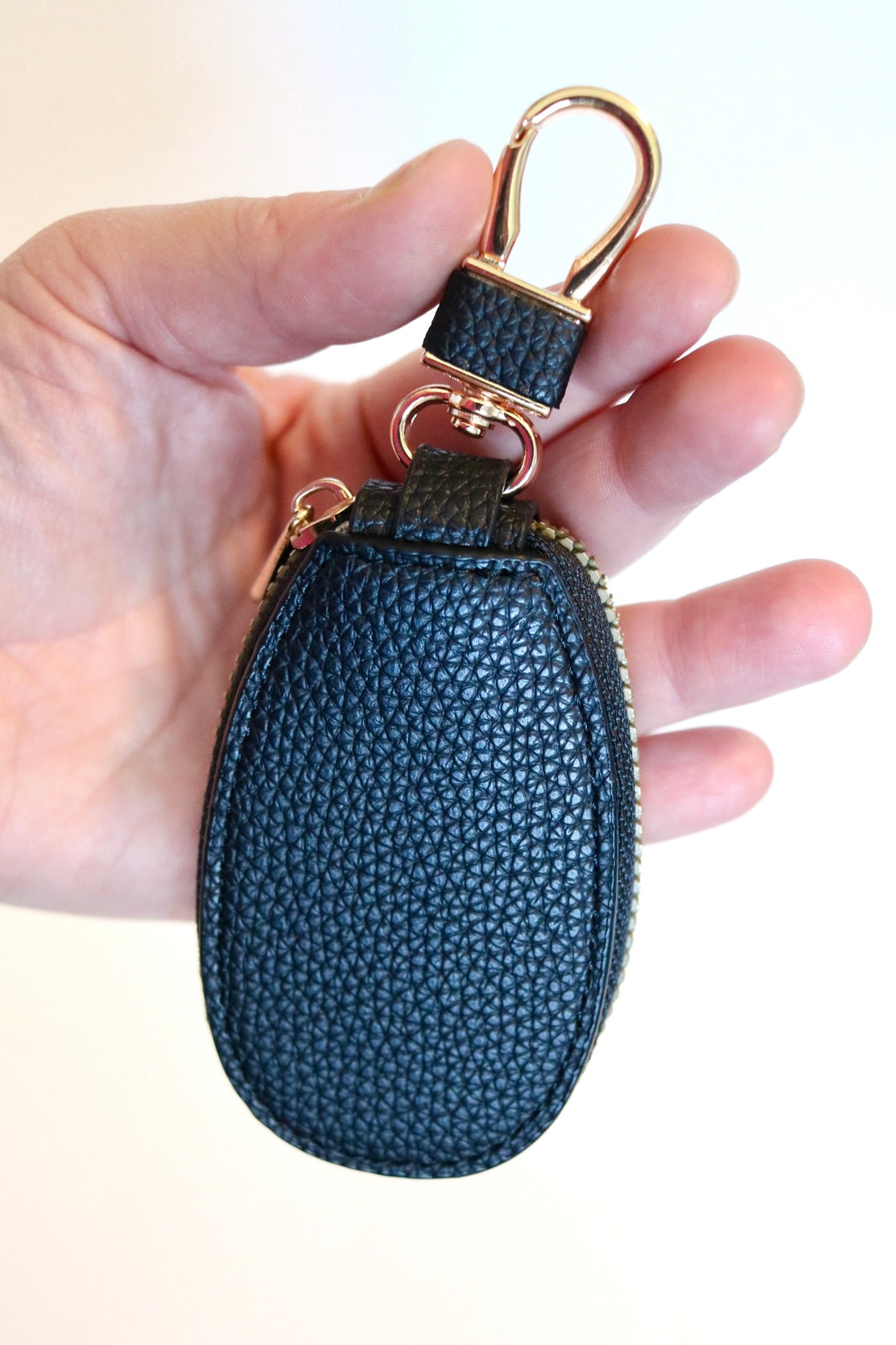 Clip On Notions Pouch with Heart Stitch Markers