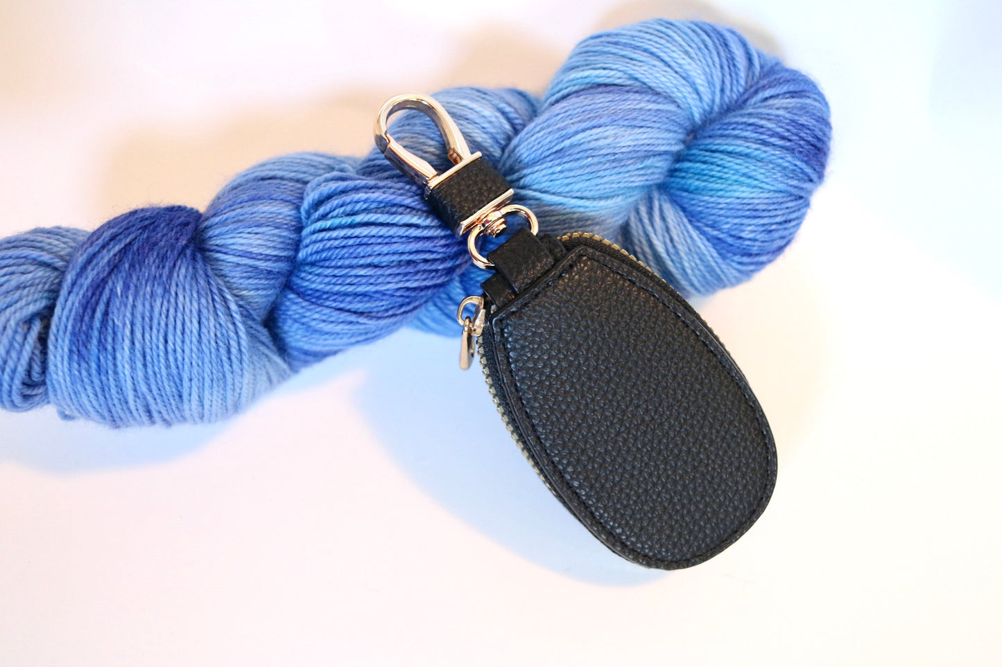 Clip On Notions Pouch with Heart Stitch Markers